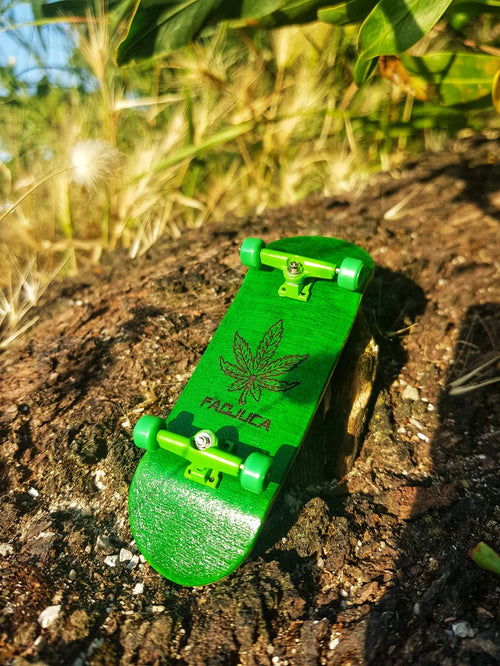 Basic Fingerboard - 4:20 blaze it green