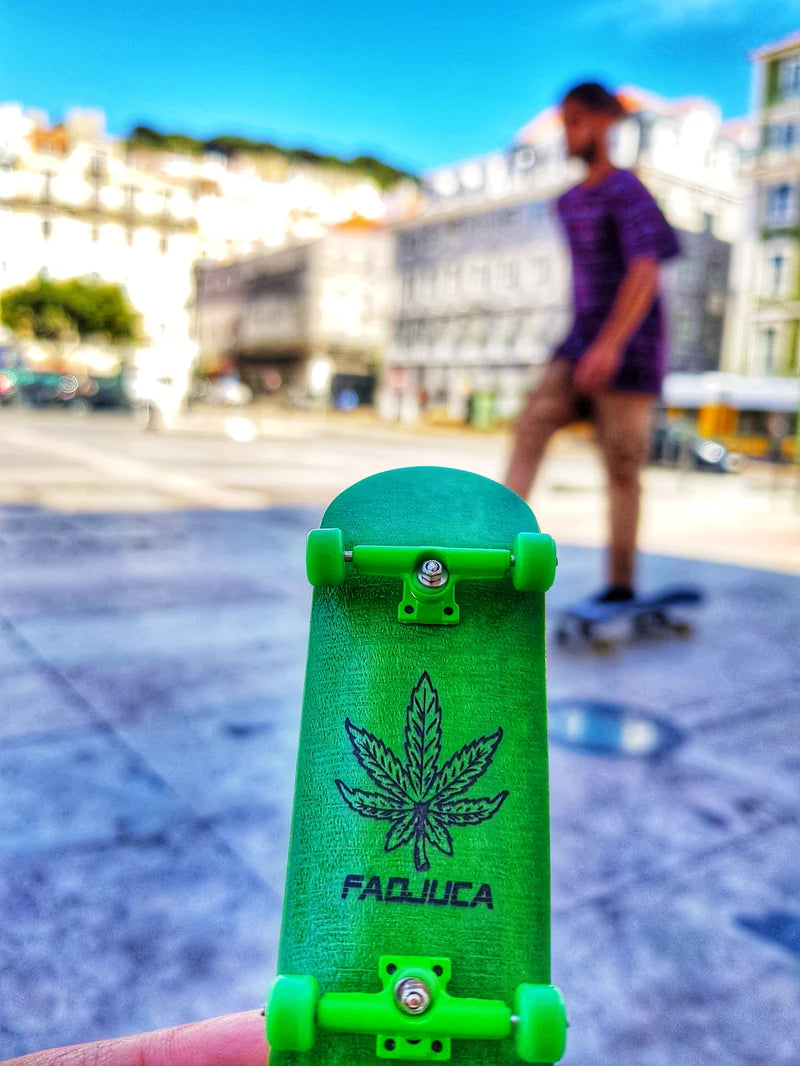 Basic Fingerboard - 4:20 blaze it green